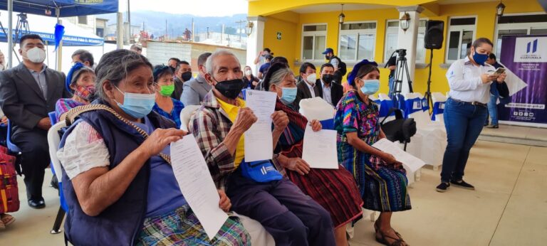 Programa de Ayuda Económica del Adulto Mayor beneficia a población de Sacatepéquez